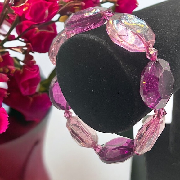Large Purple & Lavender Glass Crystal Stretch 7 Inch Bracelet! - Picture 1 of 10